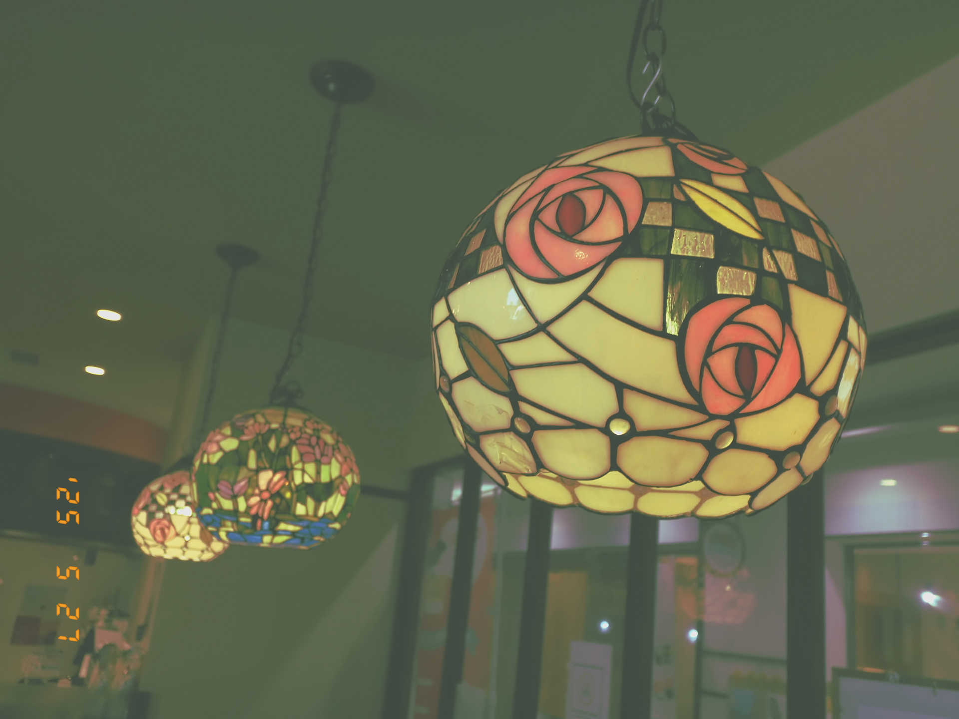 富士フイルム X half（X-HF1）／絞り優先AE（1/125秒、F2.8、±0.0EV）／ISO 250／アドバンストフィルター: 期限切れフィルム（緑）