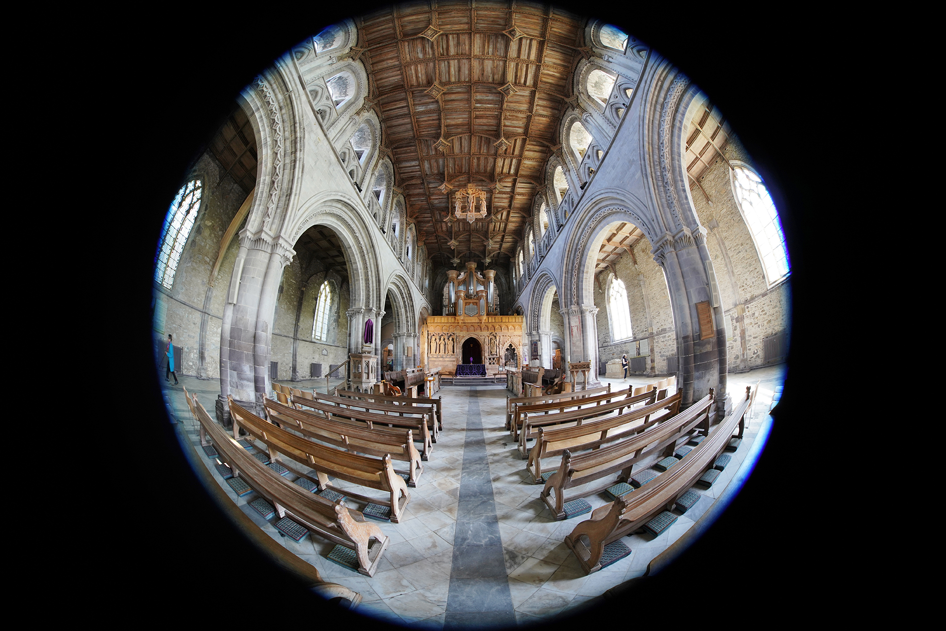 提供：株式会社サイトロンジャパン（8mm 円周魚眼 © Christopher Frost）