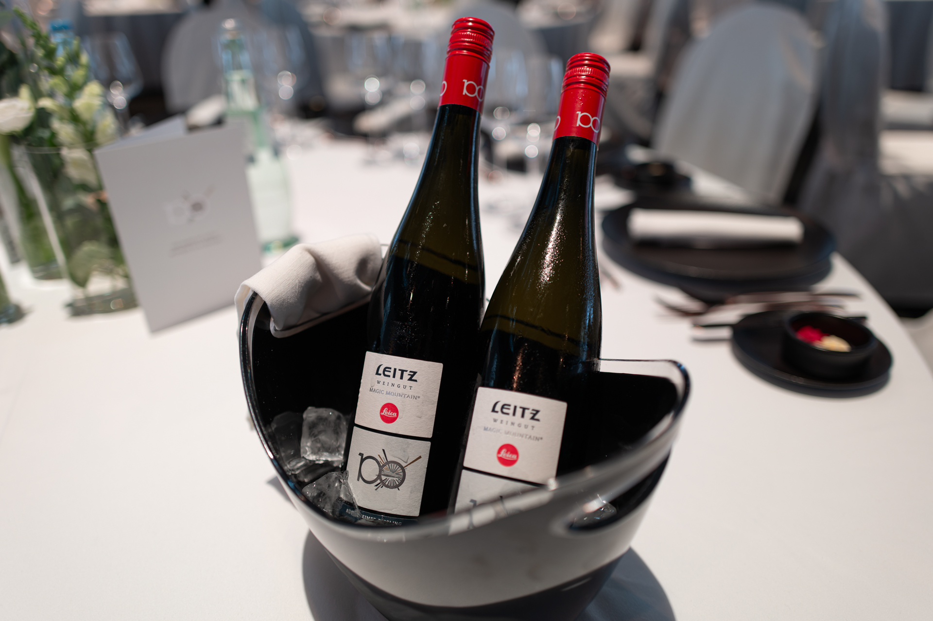 ライカ本社イベントのディナーで供されるライツワインも、ライカ100周年仕様の特別ラベル