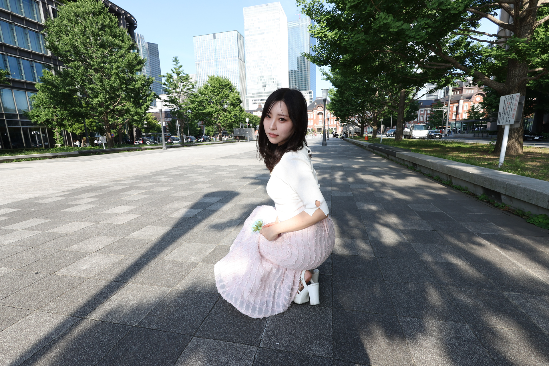 画面周辺は歪みができるので、顔は中央に置くと良い<br>キヤノン PowerShot V1／8.2mm／絞り優先AE（1/200秒、F5.6、±0.0EV）／ISO 100