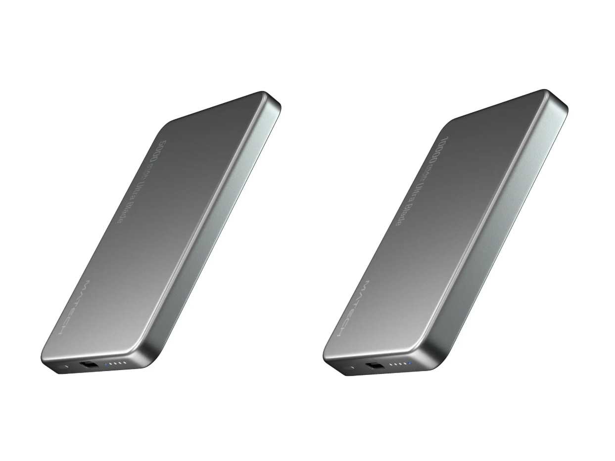 左は5,000mAhモデル、右は1万mAhモデル