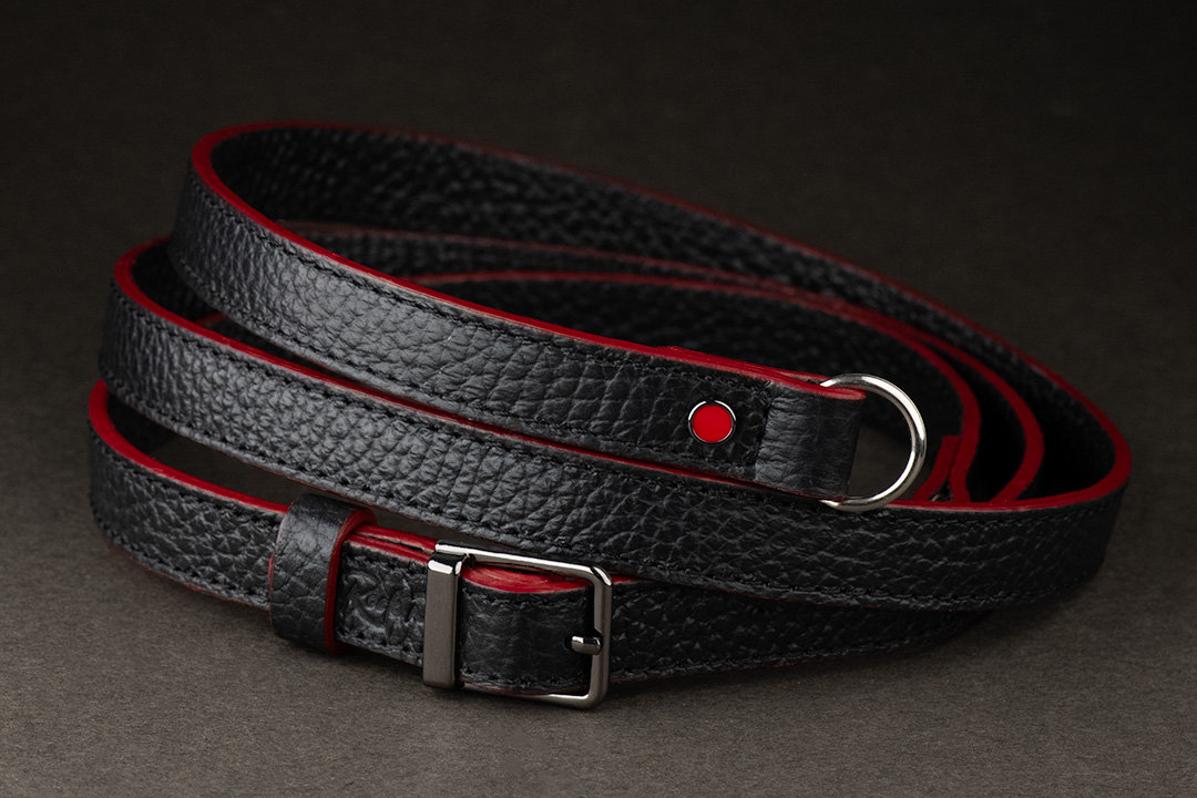 ブラック＆レッドライン