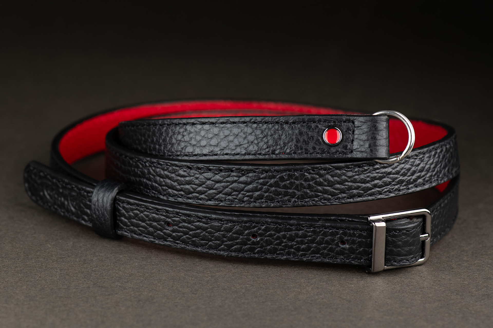 ブラック＆レッド