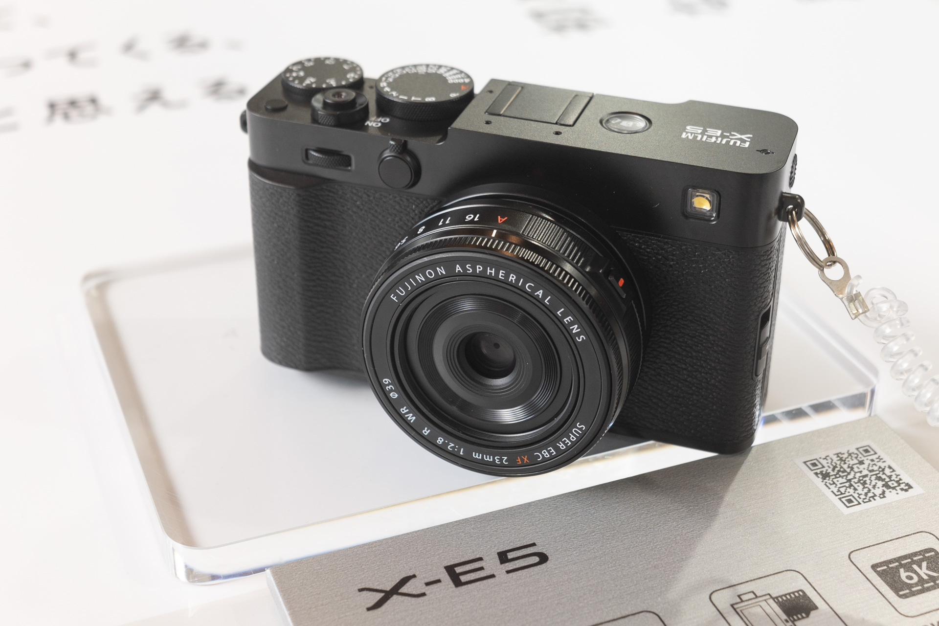 新製品の「FUJIFILM X-E5」
