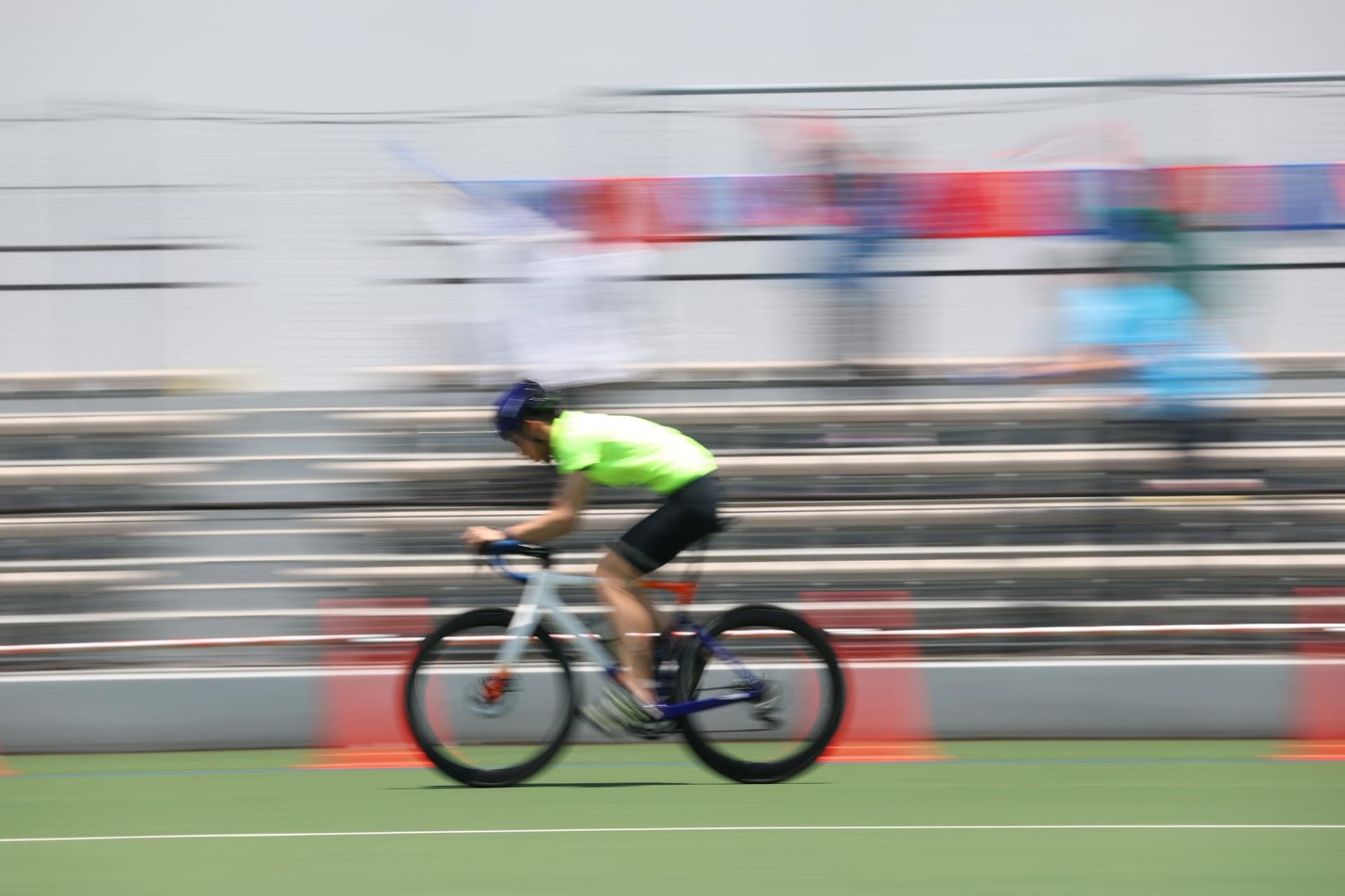 流し撮りアシストOFF