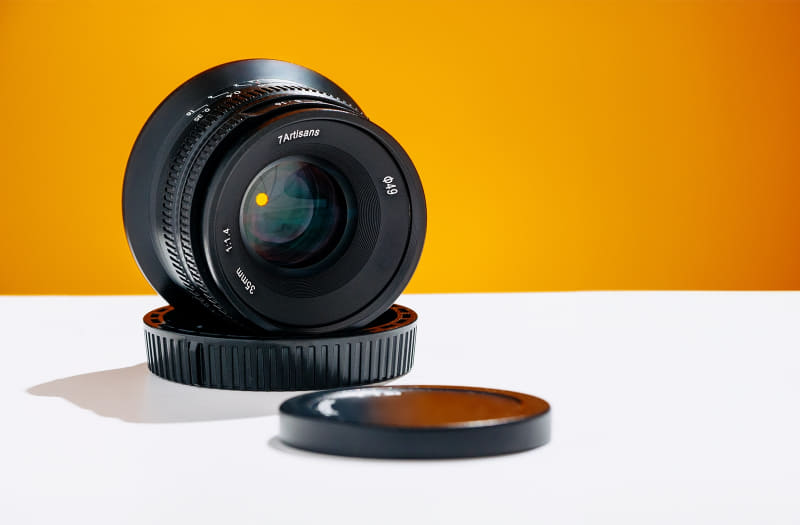 7Artisans 35mm F1.4 Mark II 単焦点レンズ より小型になった大口径単焦点レンズ「7Artisans 35mm F1.4 II
