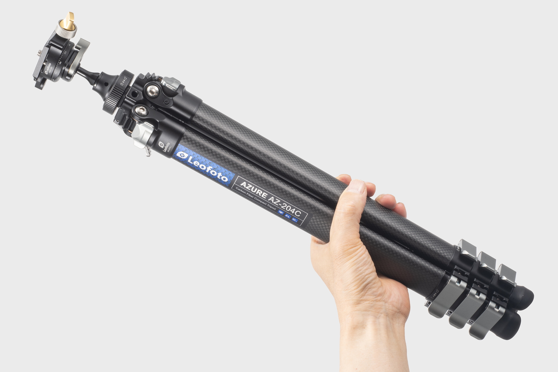 収納時の径が細いため、片手でも握りやすい