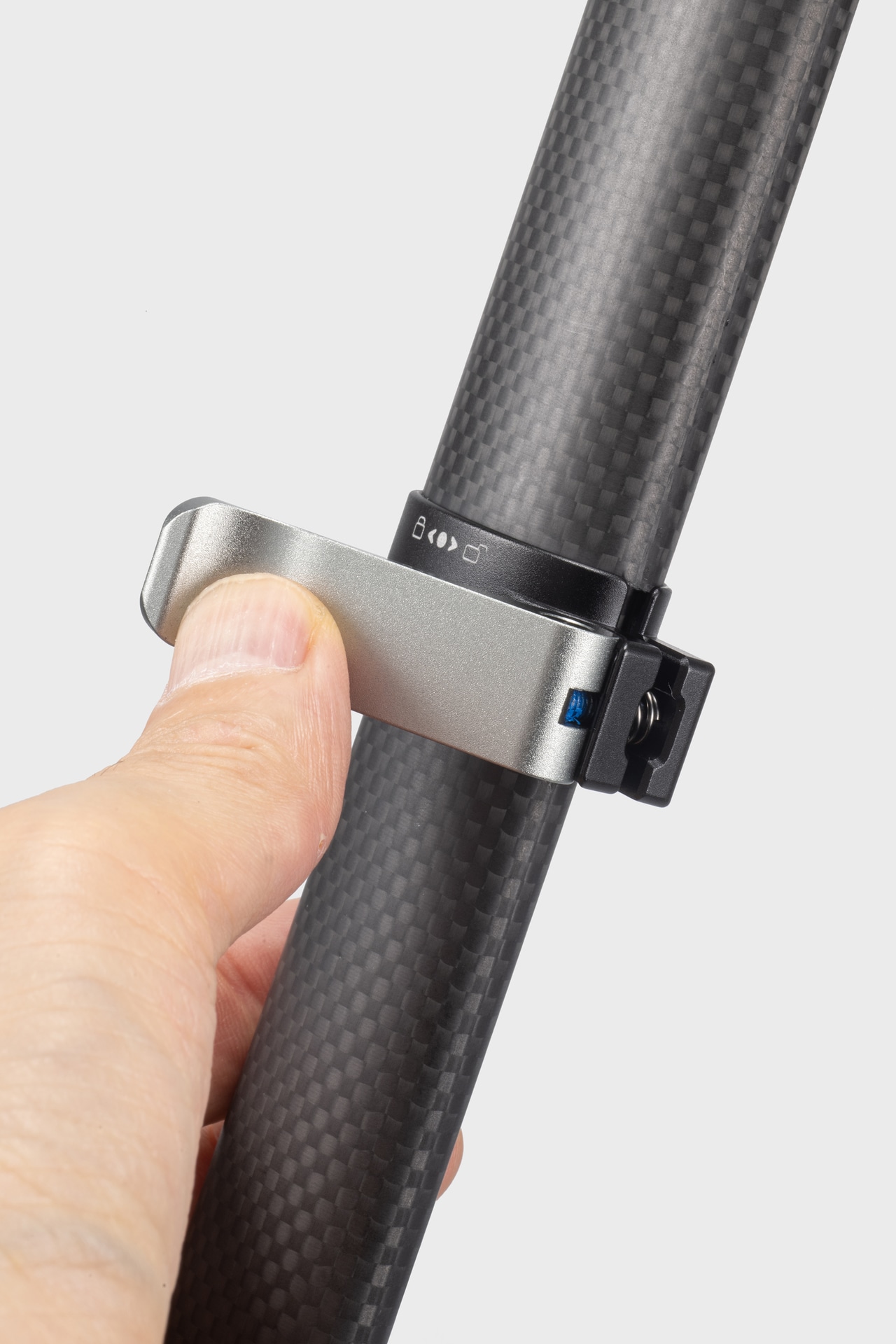 レバーロック式は着実にロックと解除を切り替えられるので、安心して操作できる