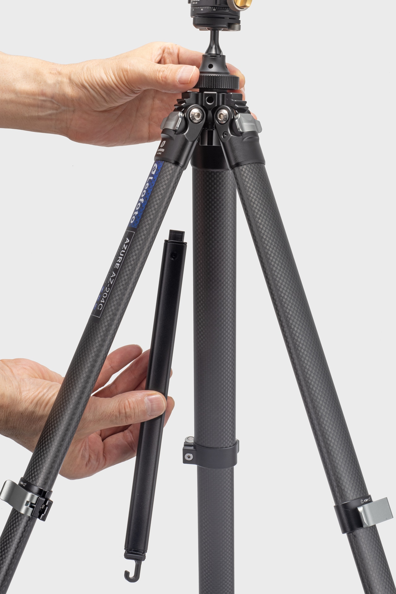 べース部以外は簡単に切り離せるので、ローポジション撮影への移行もスムーズだ