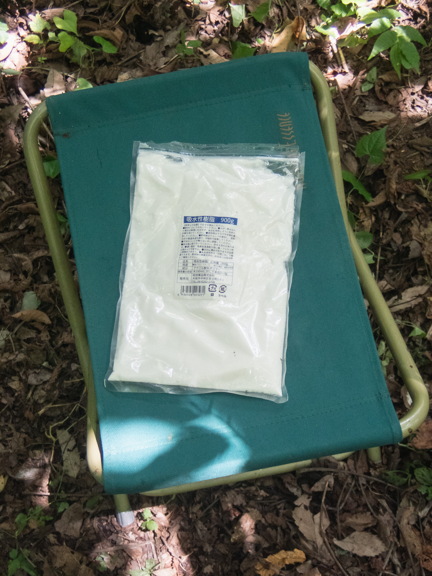 袋入りのポリマー。トイレ以外にも使い道はさまざま