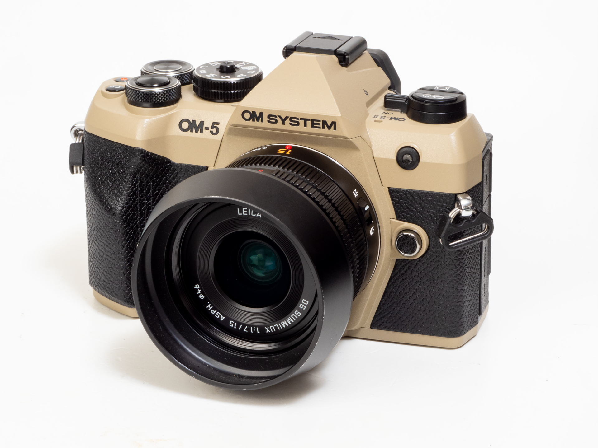 LEICA DG SUMMILUX 15mm F1.7 ASPH.を装着してみました。デザインが良いので似合います。M.ZUIKO DIGITALレンズも鏡筒のデザインを考える余地があると思います。“ライカ”ブランドレンズなのに現実的なお値段設定なのが嬉しいし、ものすごくよく写ります。