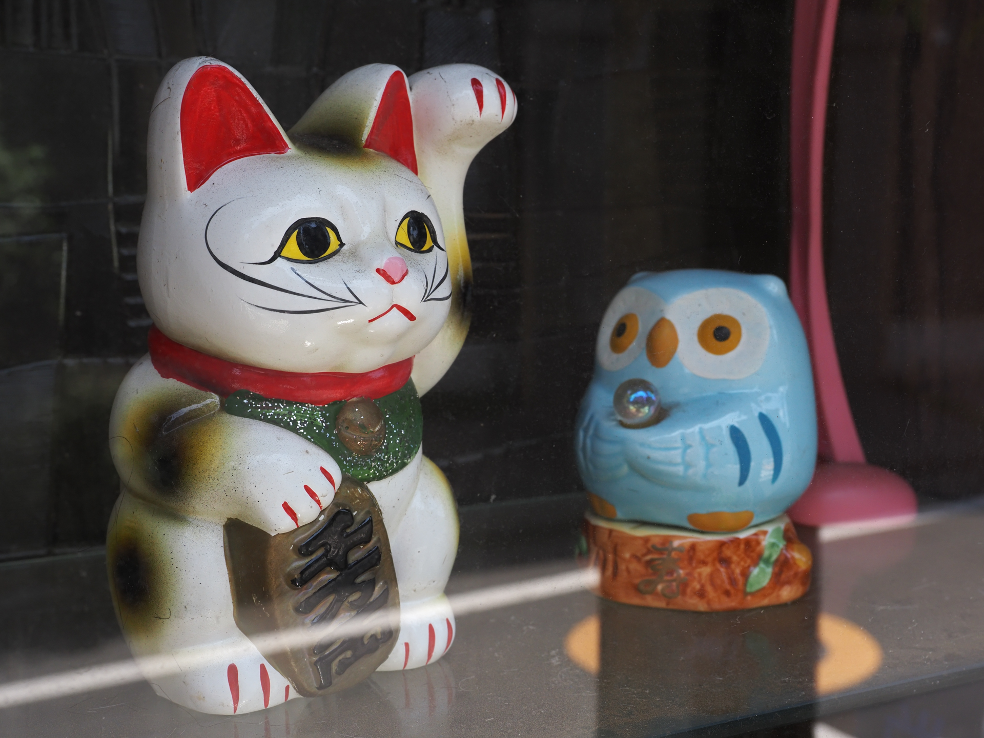 望遠スナップって普段はあまりやらないんですが、本レンズは小さいので積極的にテレ端方向を使いたくなりますね。<br><span class="fnt-85">OM SYSTEM OM-5 Mark II／M.ZUIKO DIGITAL ED 12-45mm F4.0 PRO／24mm（48mm相当）／プログラムAE（1/200秒、F7.1、−0.7EV）／ISO 400</span>