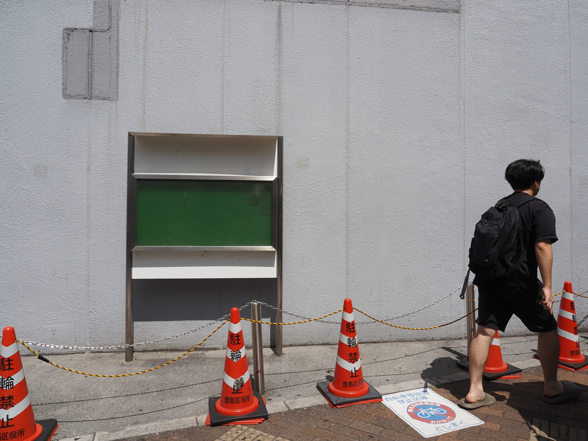 脊髄反射的にシャッターを切って、収まりどころが良いと嬉しいわけです。<br><span class="fnt-85">OM SYSTEM OM-5 Mark II／M.ZUIKO DIGITAL ED 12-45mm F4.0 PRO／12mm（24mm相当）／プログラムAE（1/800秒、F11、−0.7EV）／ISO 400</span>