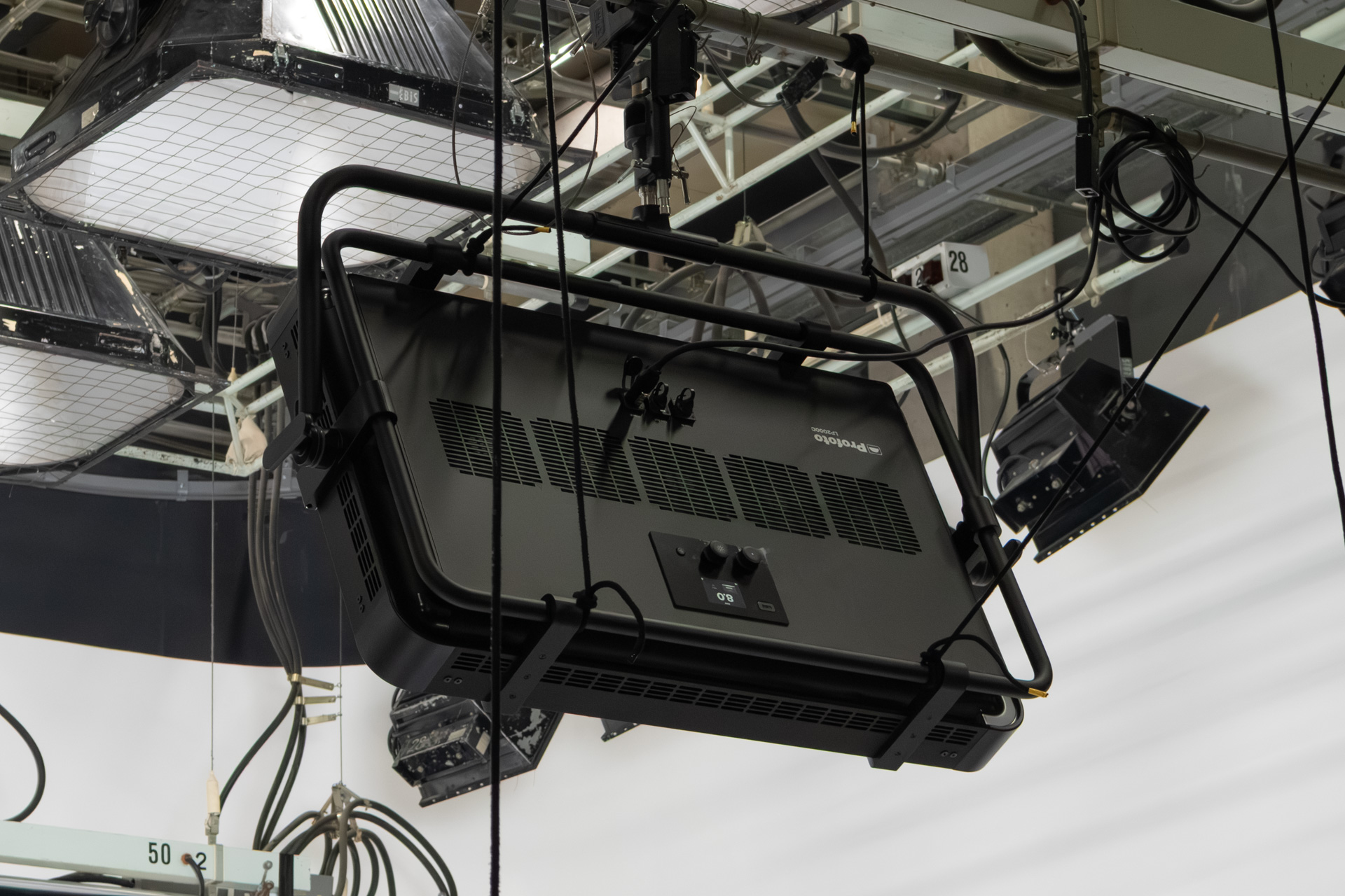 吊り上げたProPanel 3×2