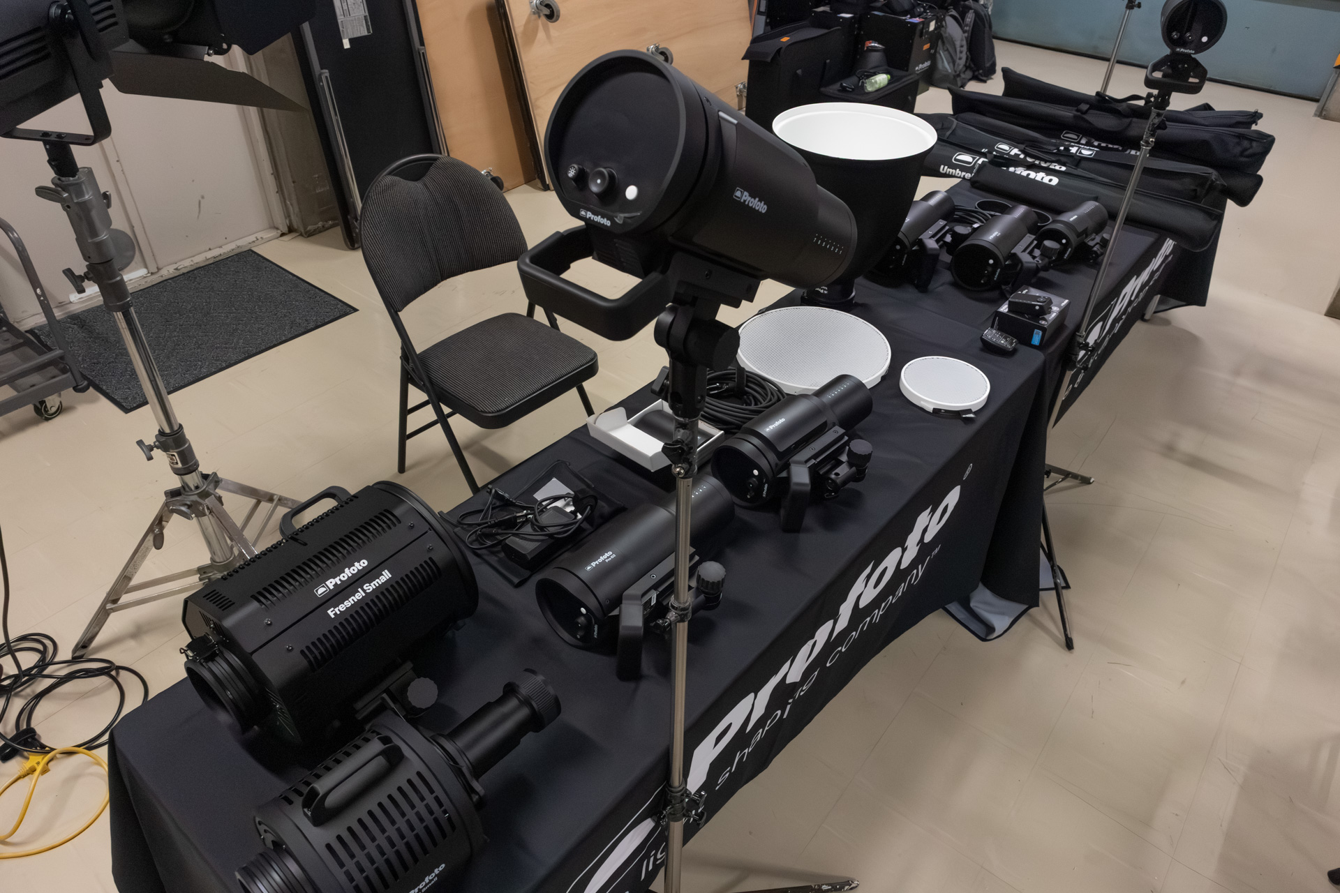 そのほかの同社製品も並び、タッチ・アンド・トライの時間も設けられていた