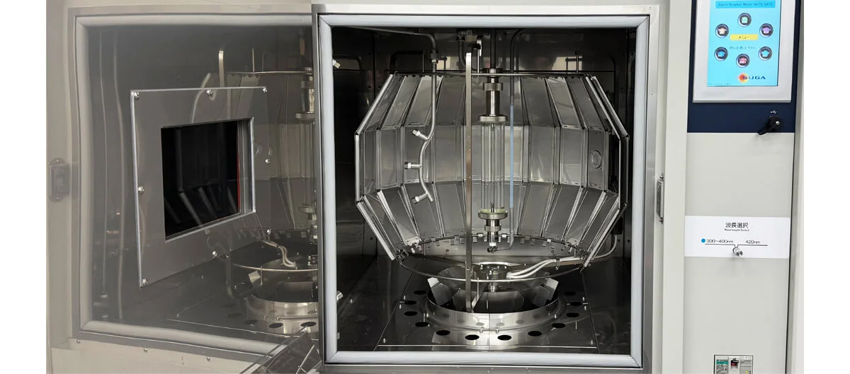 キセノンランプ式促進耐候試験機