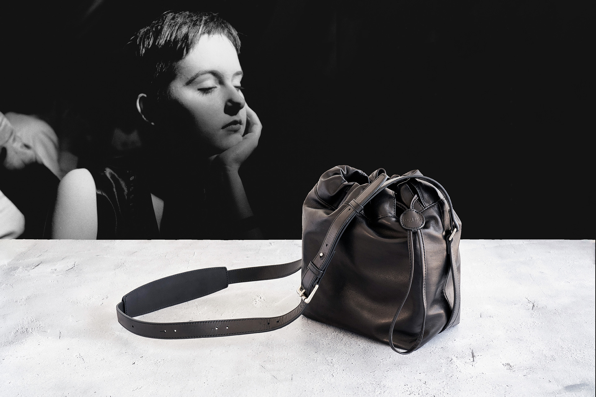 「MICHELLE」フルホースハイドレザーシルバーブラス（ブラック）