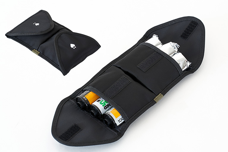 支援者向けの非売品ポーチ「2 ROOM POUCH」。支援価格は3,300円