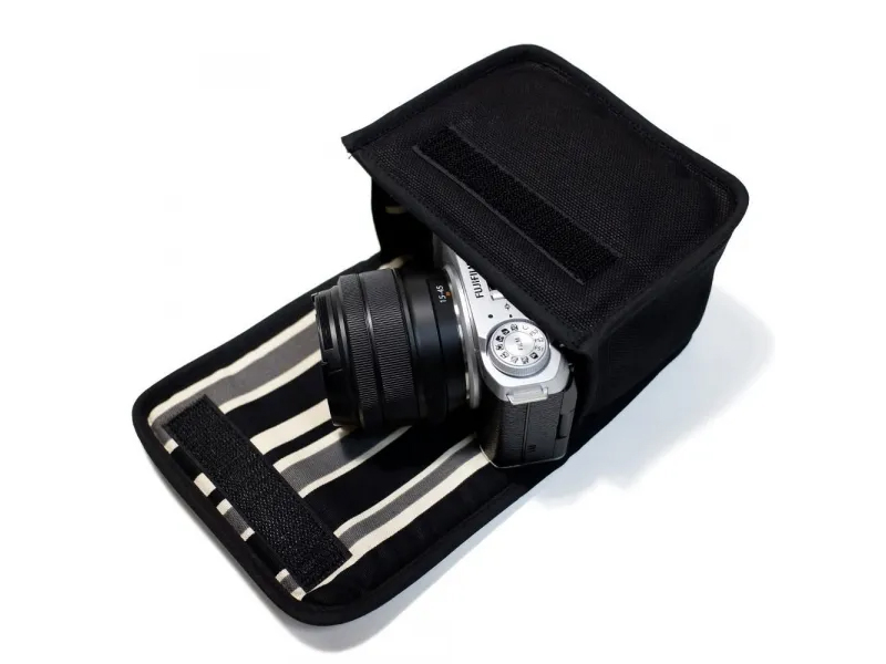 ブラック・カーボンストライプ