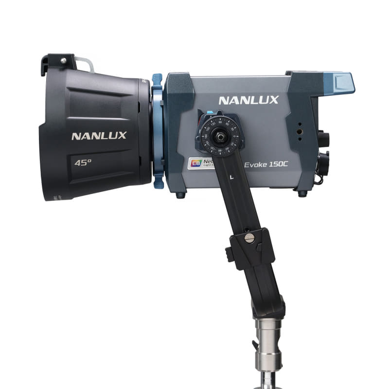 新エンジン・新マウントを採用…発光素子8色のNANLUX LEDライト
