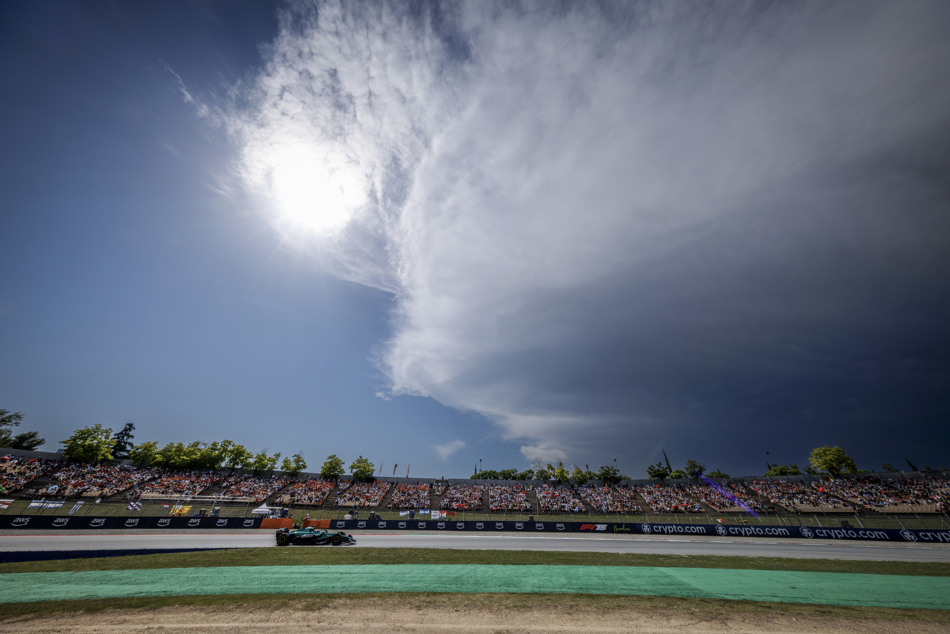 <span class="fnt-85">キヤノン EOS R5 Mark II／RF10-20mm F4 L IS STM／10mm／マニュアル露出（F14、1/1,600秒）／ISO 800／WB：太陽光</span>