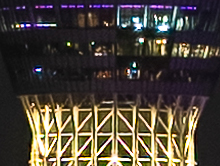 ノイズが除去され、鉄骨も精細に表現されている