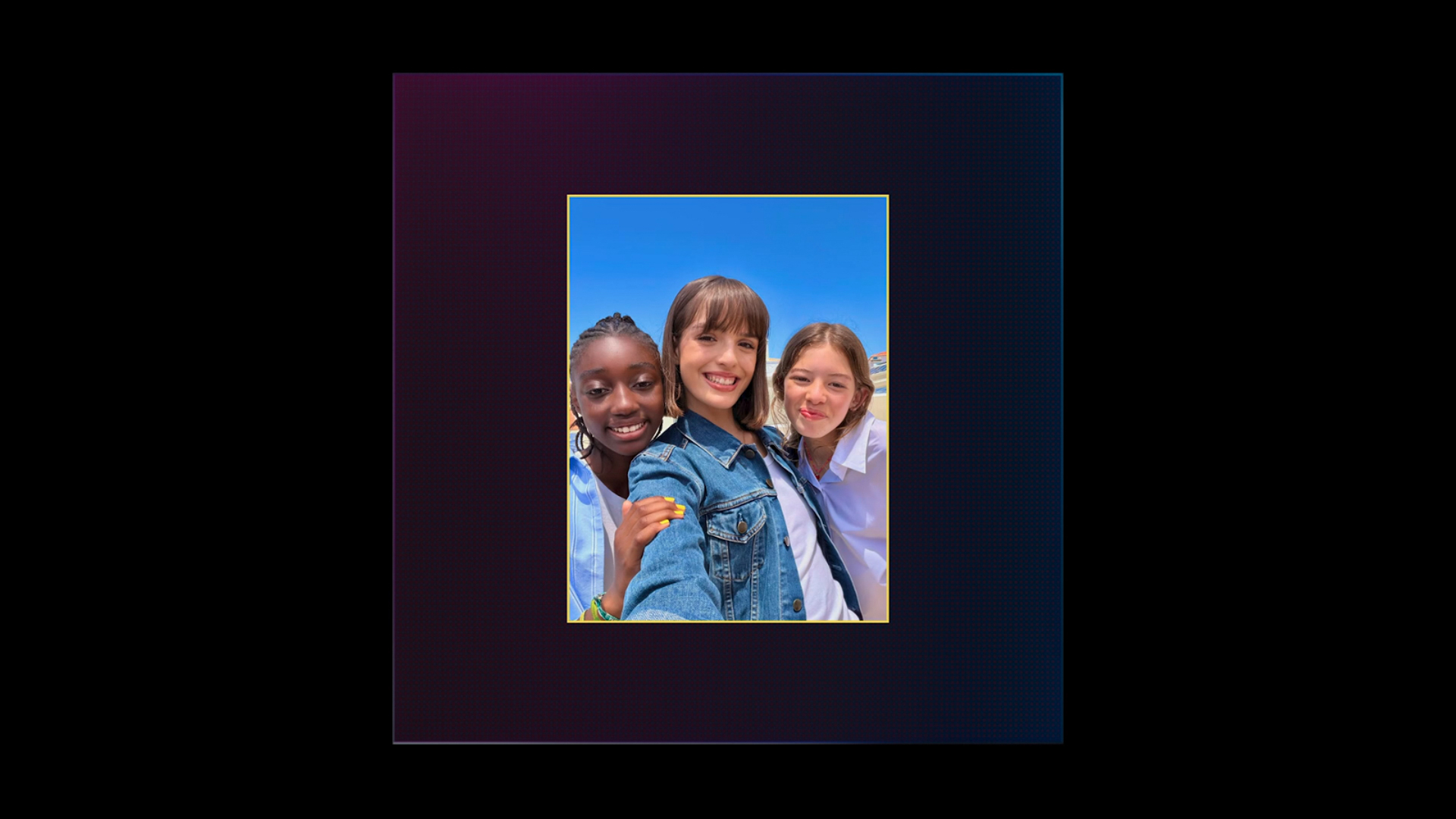 センサーが正方形で、その中心部分を使って記録する