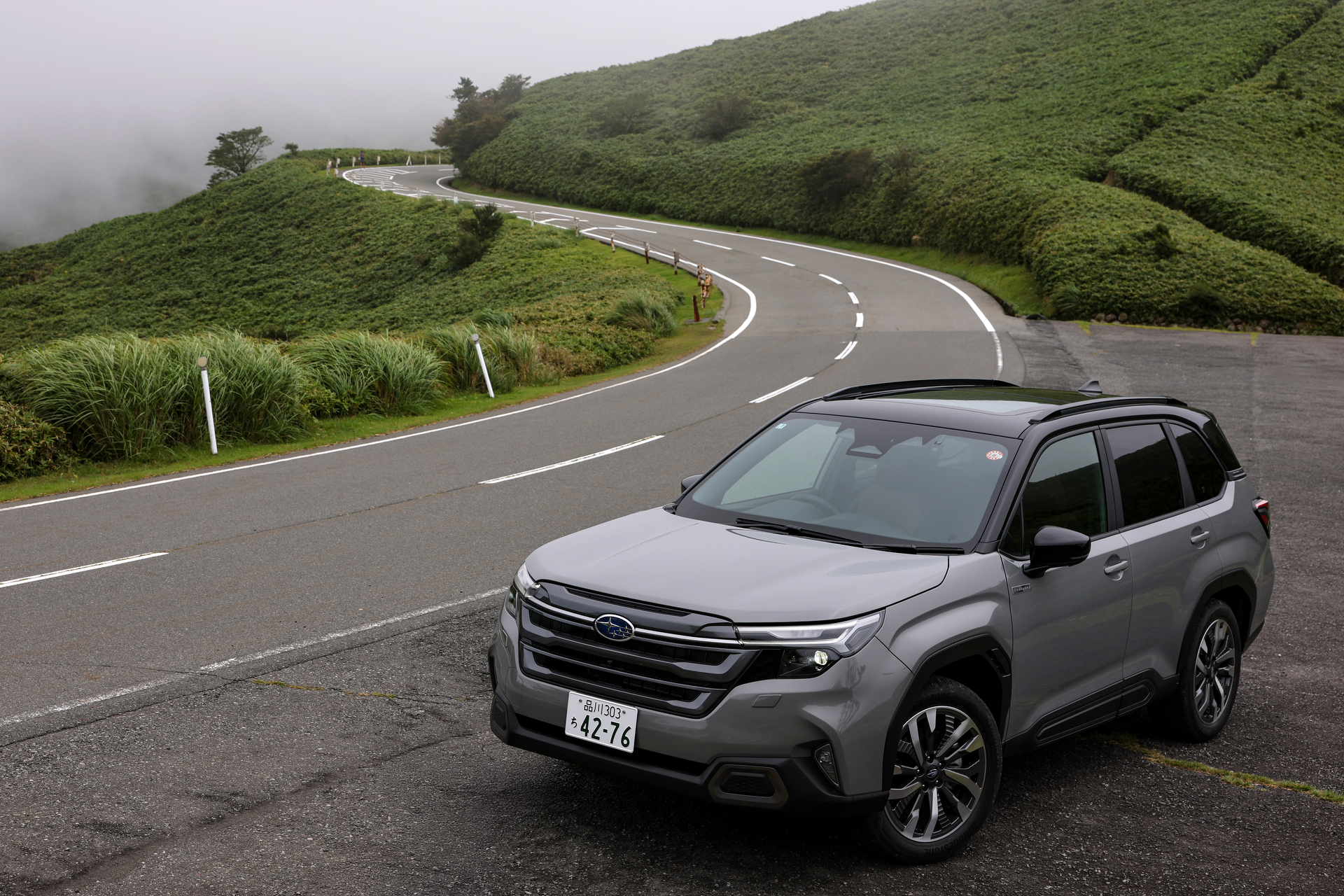 構図と焦点距離で調整。主体の車両が目立つ様になる<br>キヤノン EOS R1／RF24-70mm F2.8 L IS USM／48mm／絞り優先AE（1/125秒、F8）／ISO 100