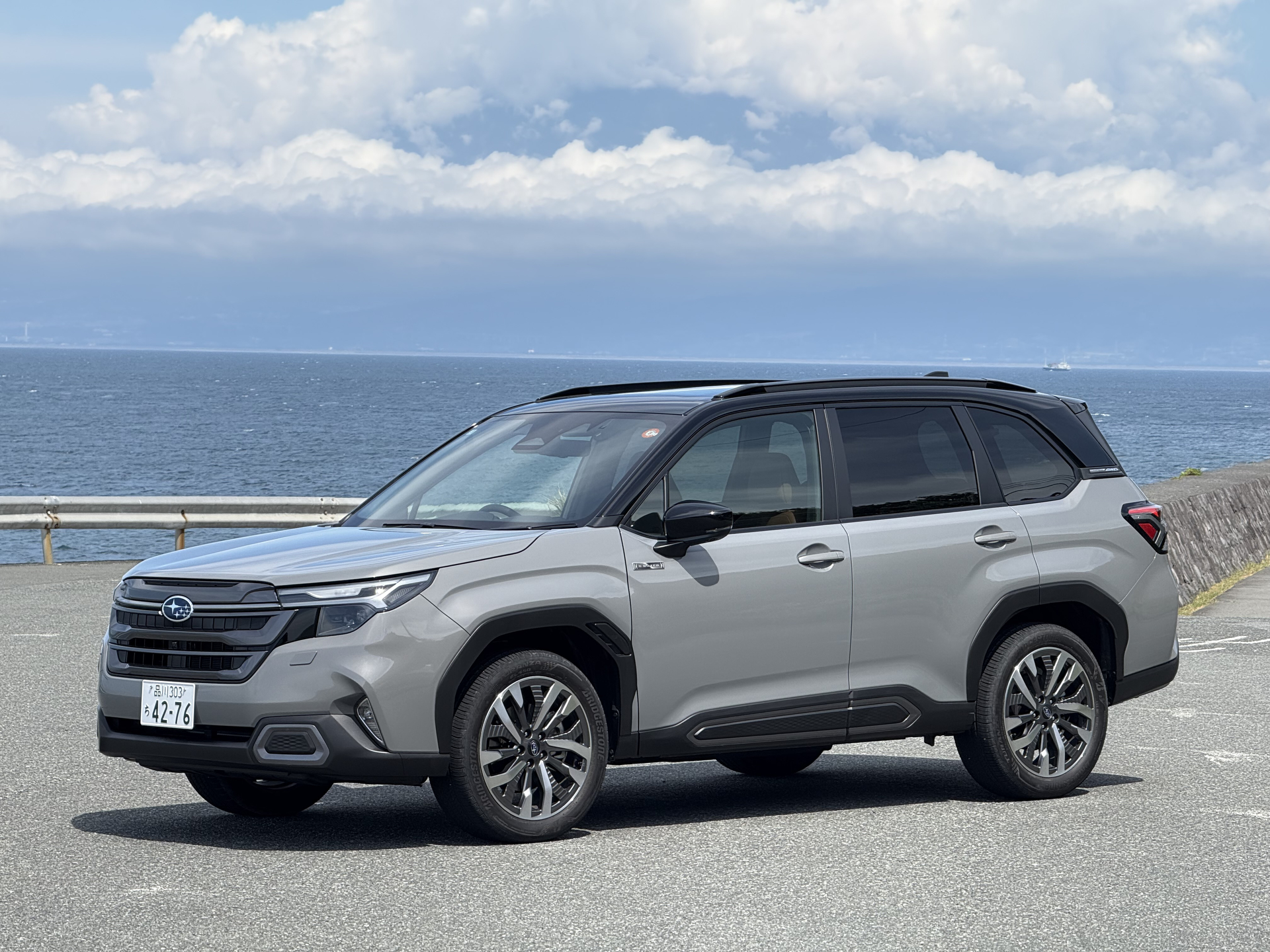 こちらもiPhone 16 Proで撮影。望遠カメラ（×5）で撮ることでボディのディティールが綺麗に表現される