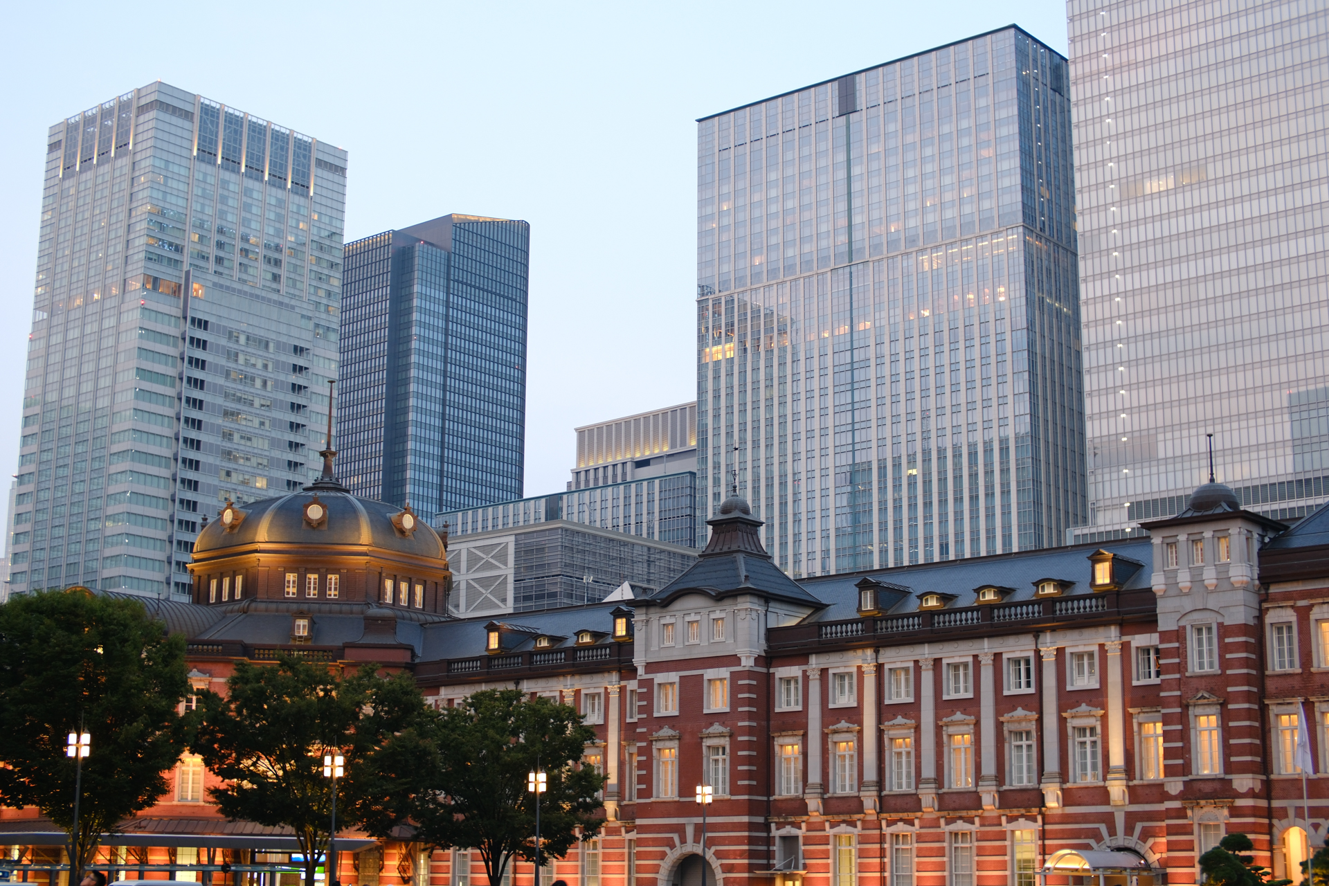 富士フイルム X-H2S／SG-image 35mm F0.95／絞り優先AE（1/13秒、F4.0、+0.7EV）／ISO 400