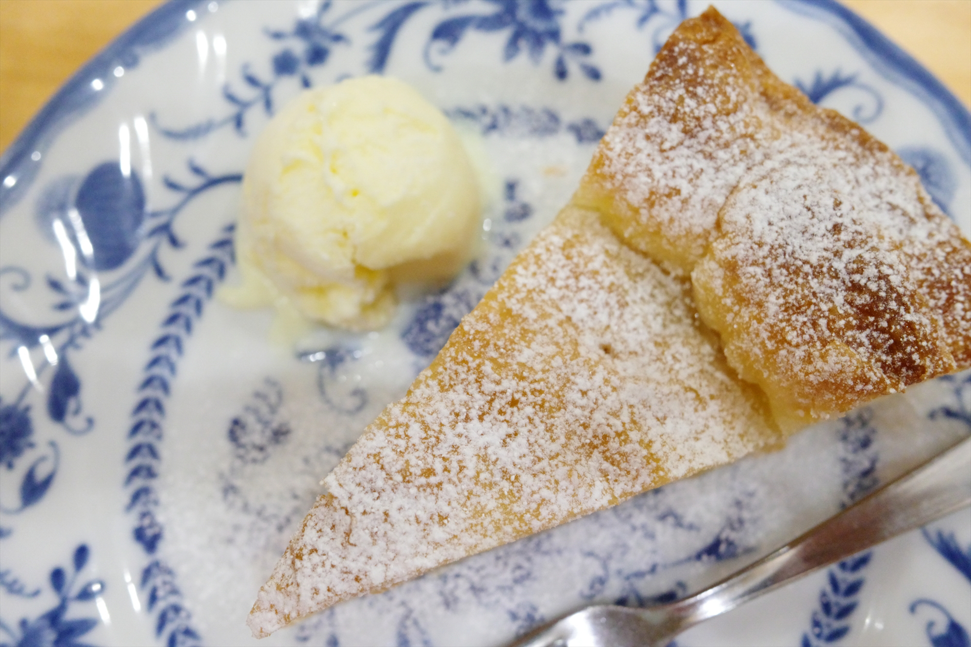 AWB「ホワイト優先」／白さはとても忠実に写ったが、実物よりもかなりクールな印象