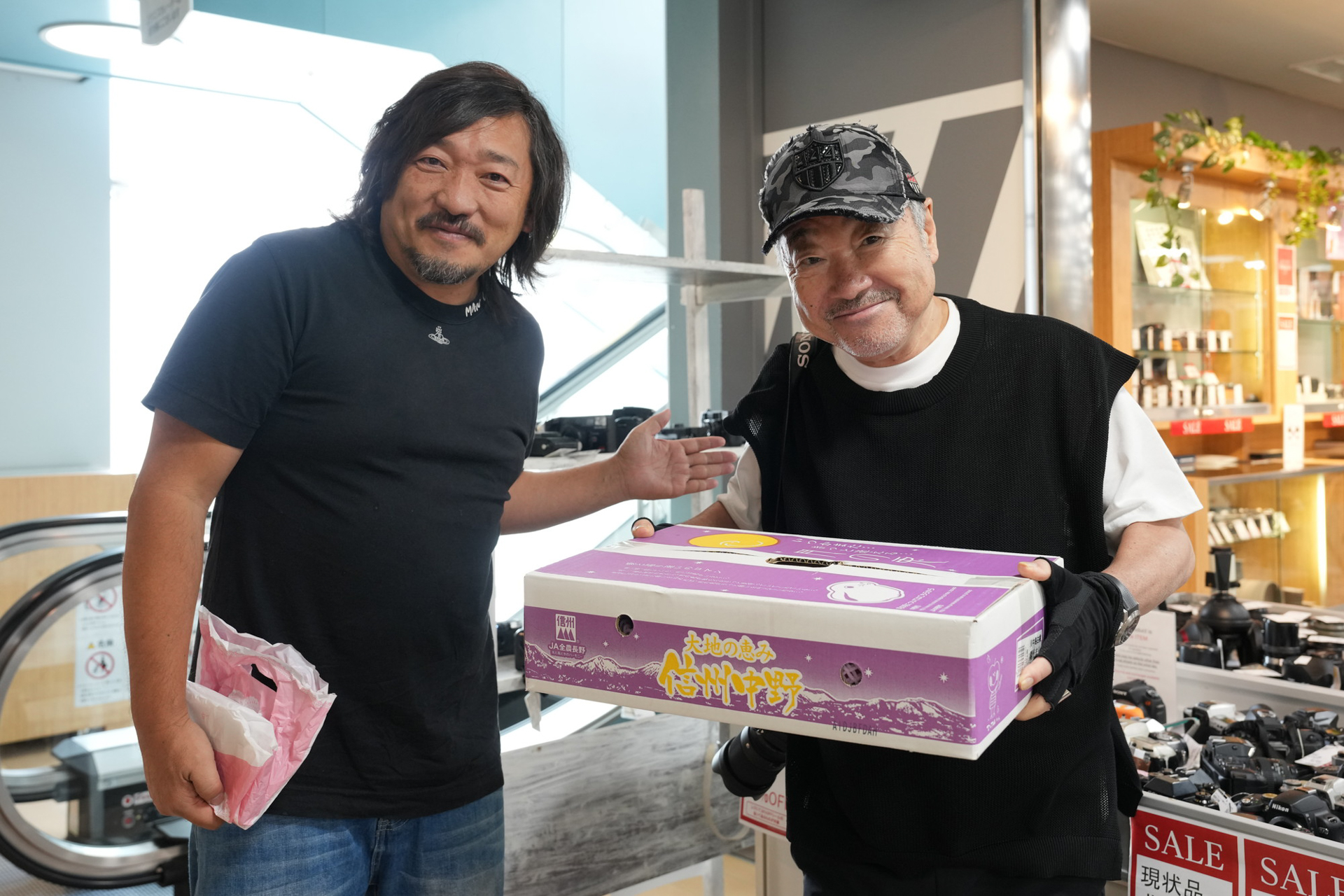 HASEOさんと。この桃は本当に美味しかった、ありがとう