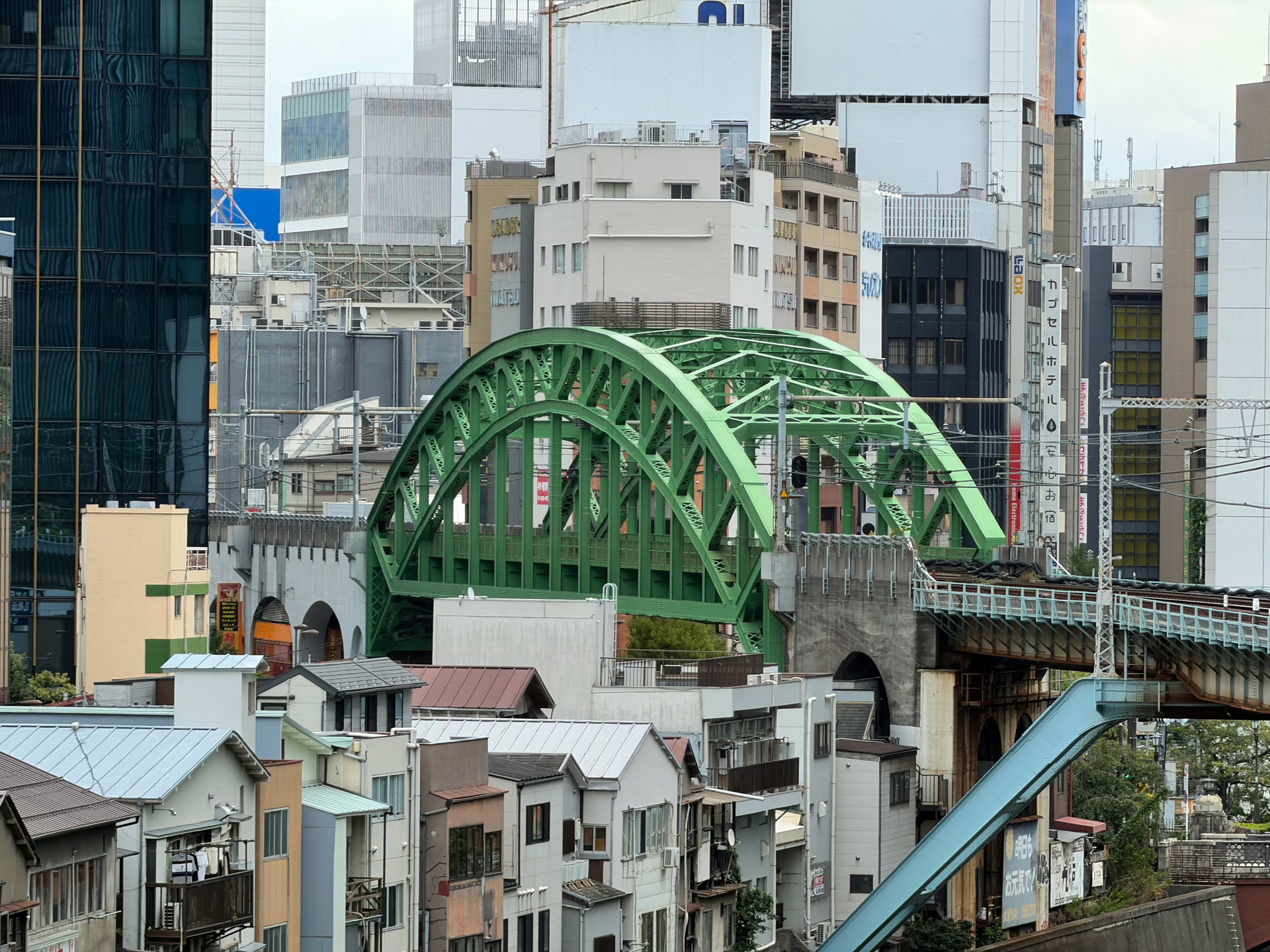 iPhone 17 Pro／16.9mm（200mm相当）／1/600秒／F2.8／ISO 50