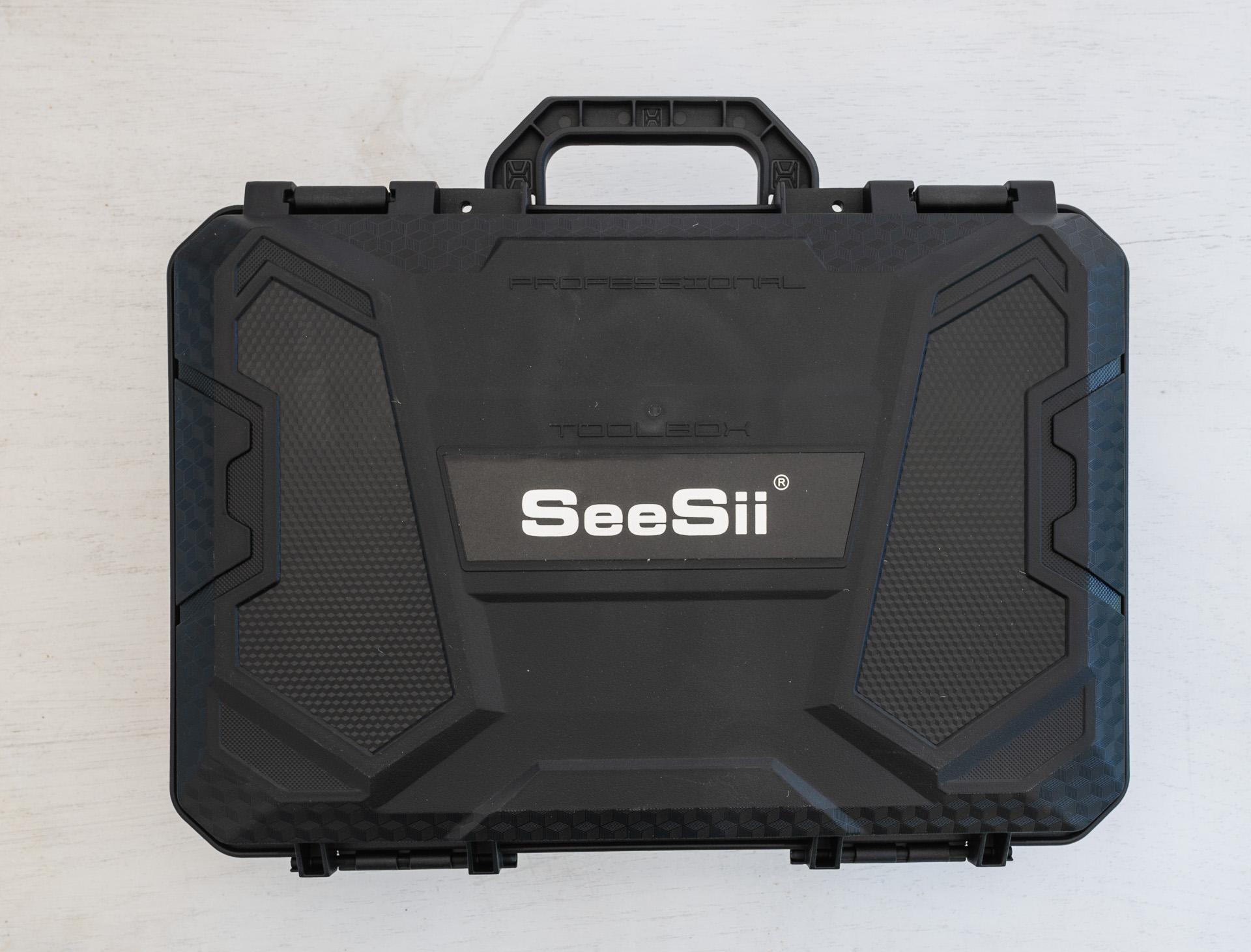 立派なケースが魅力的だったんです。とほほ