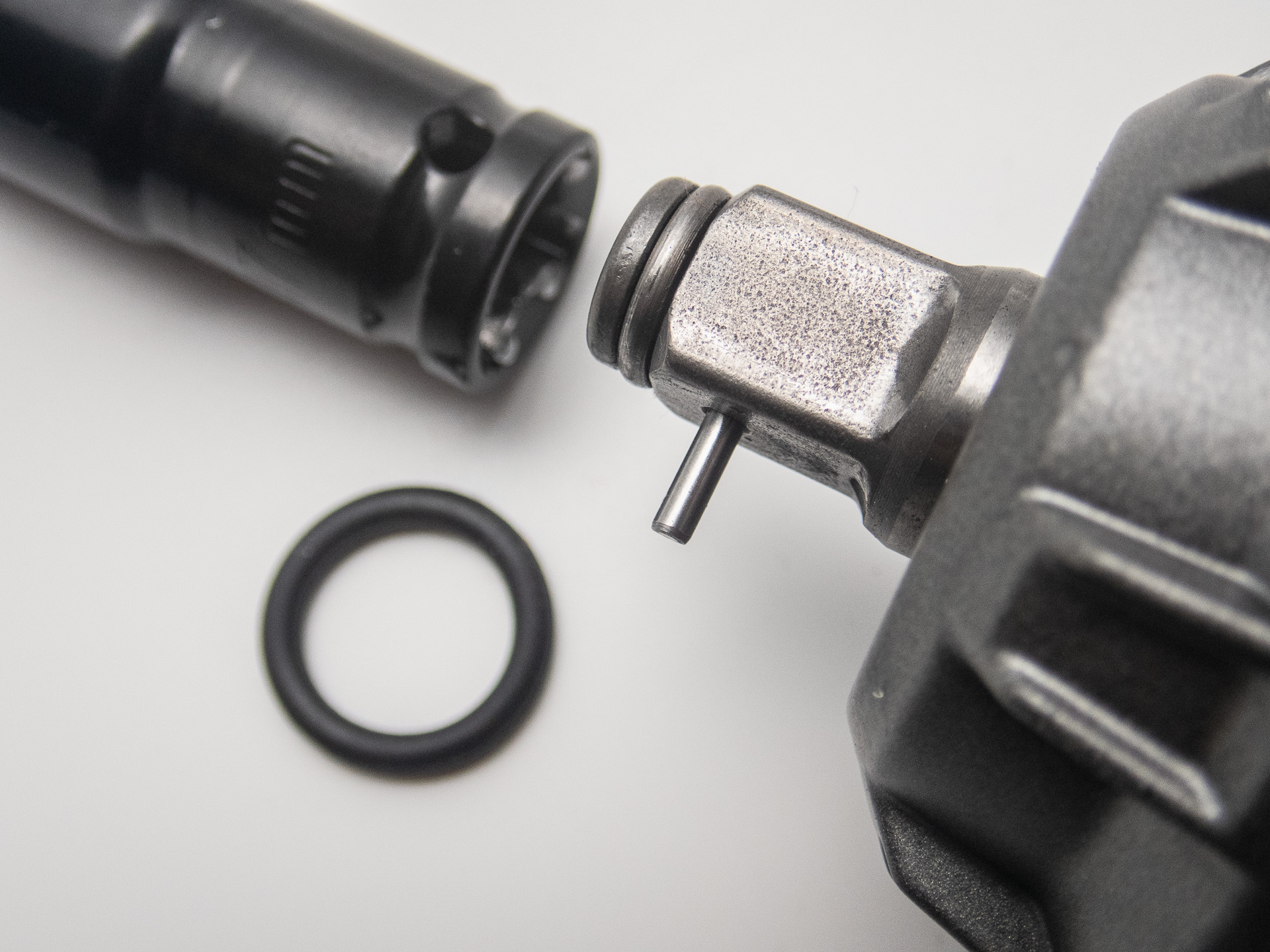 ピンのほかにOリングも必要