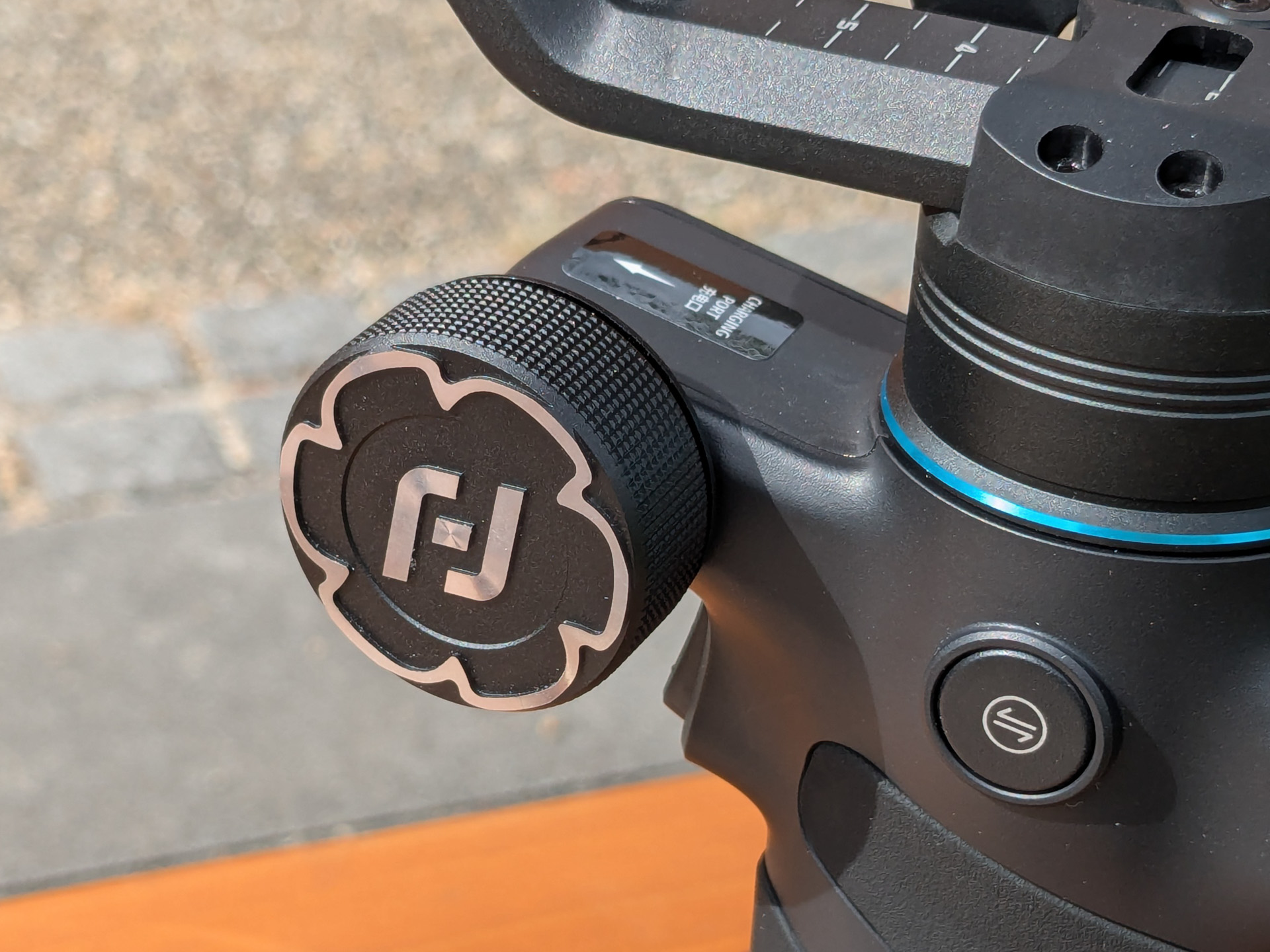 マジックホイール。ジョイスティックでは操作しにくい微調整もやりやすい