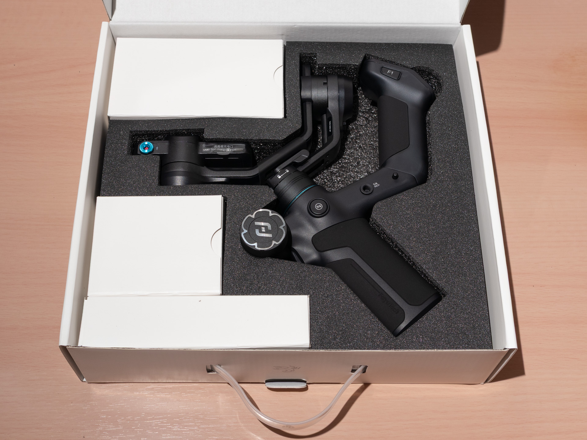 化粧箱が収納ケースになっている