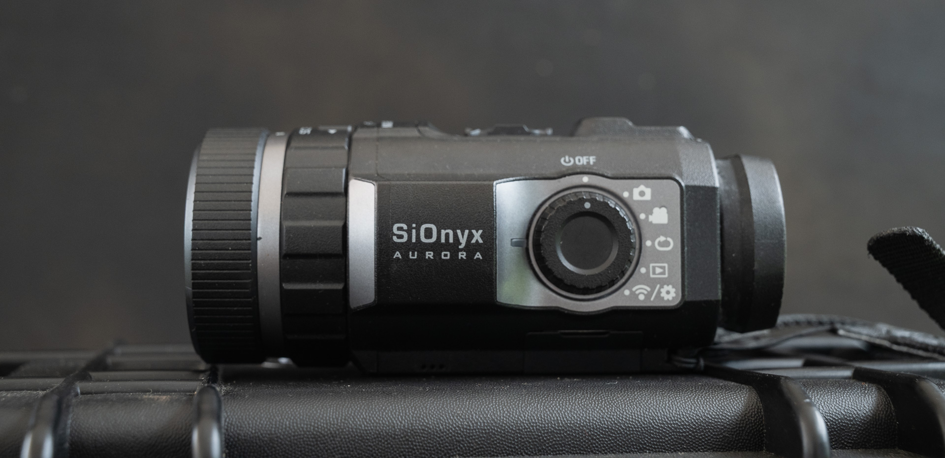 サイドのダイヤルスイッチを回すだけのシンプルオペレーション