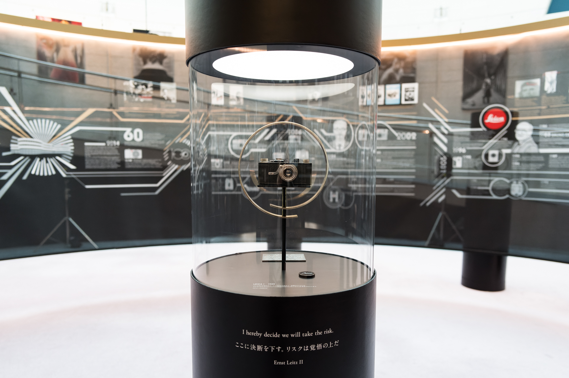 1925年に登場した「ライカI」。展示コーナーの中心に置かれている