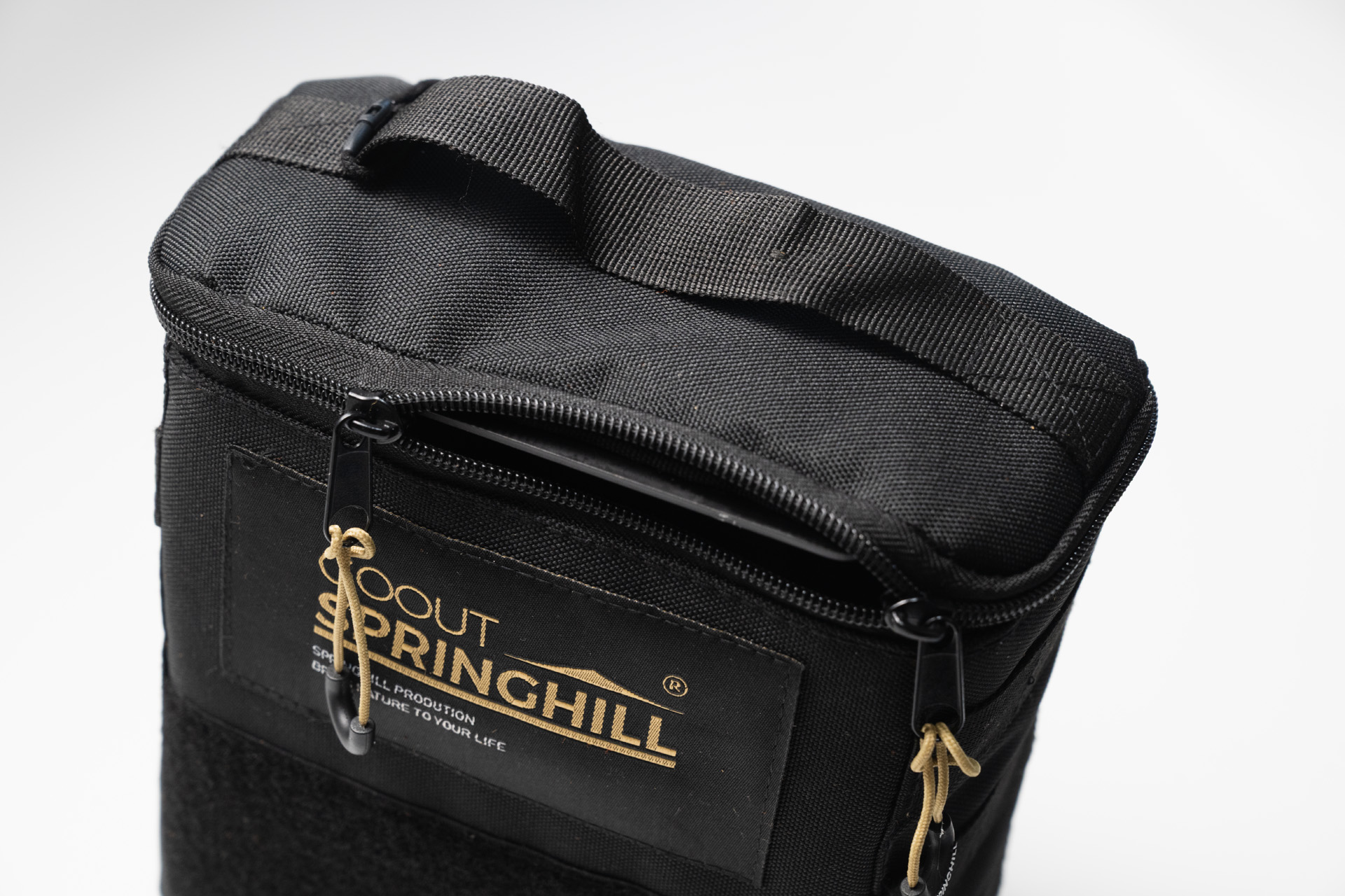 残念、ケースが閉まらない