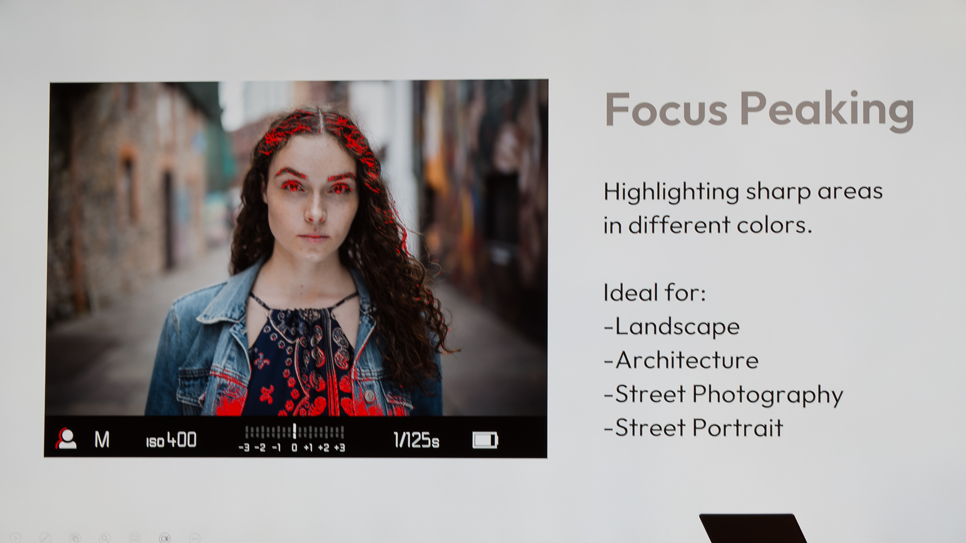 ミラーレスカメラによくあるピーキング機能も搭載