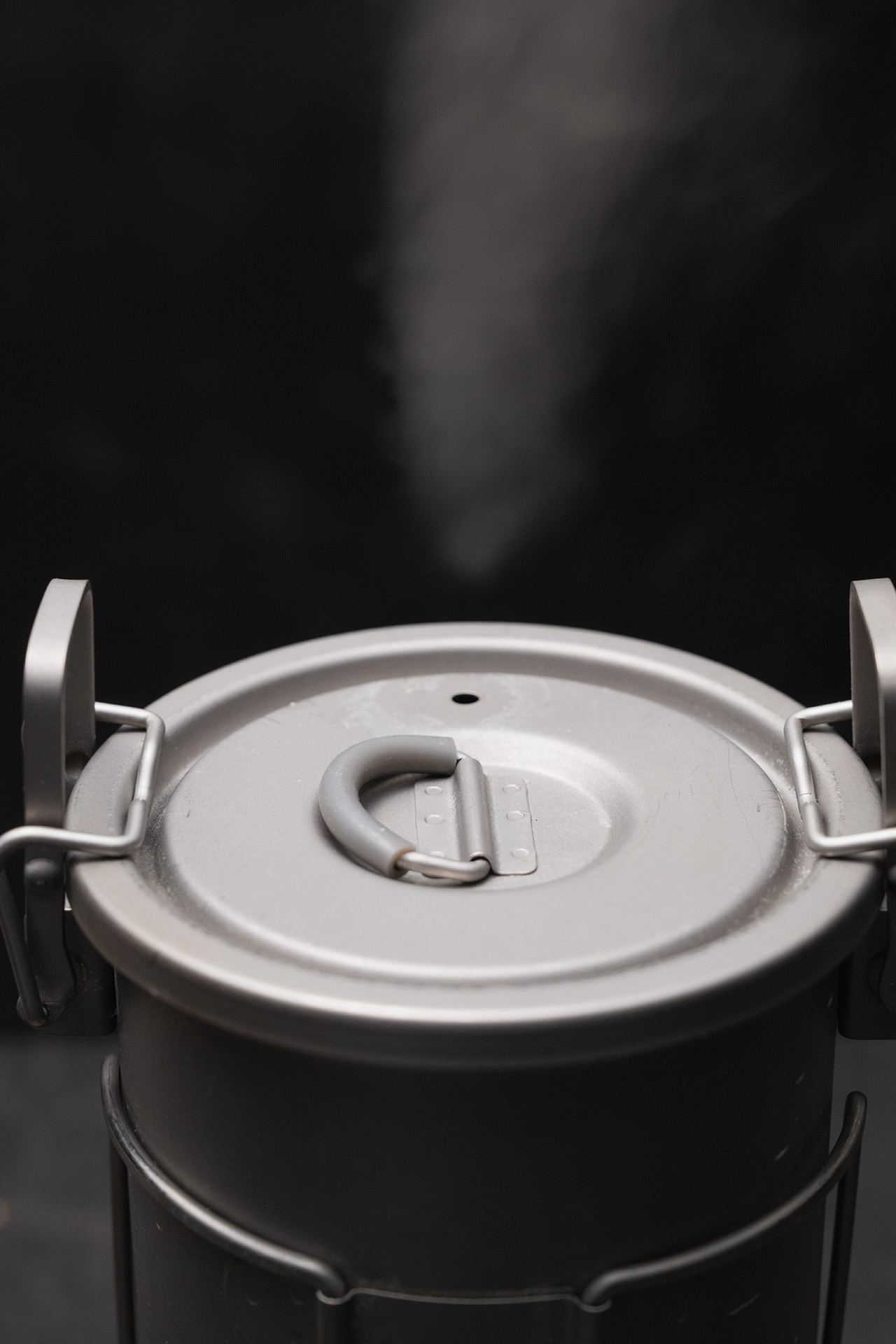 湯気が出始めたら時間を測る。タイミングを逃さないように