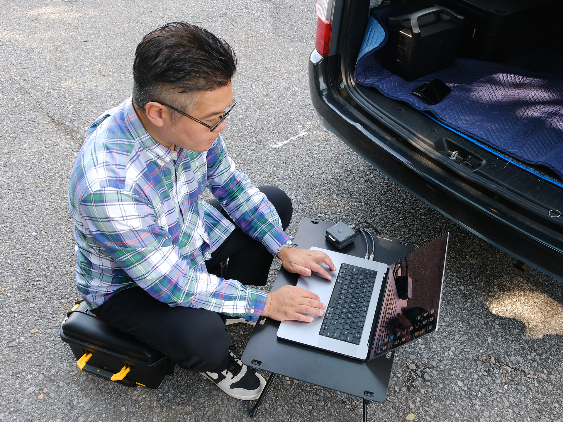 案件によっては、現場でデータのバックアップをとる必要がある