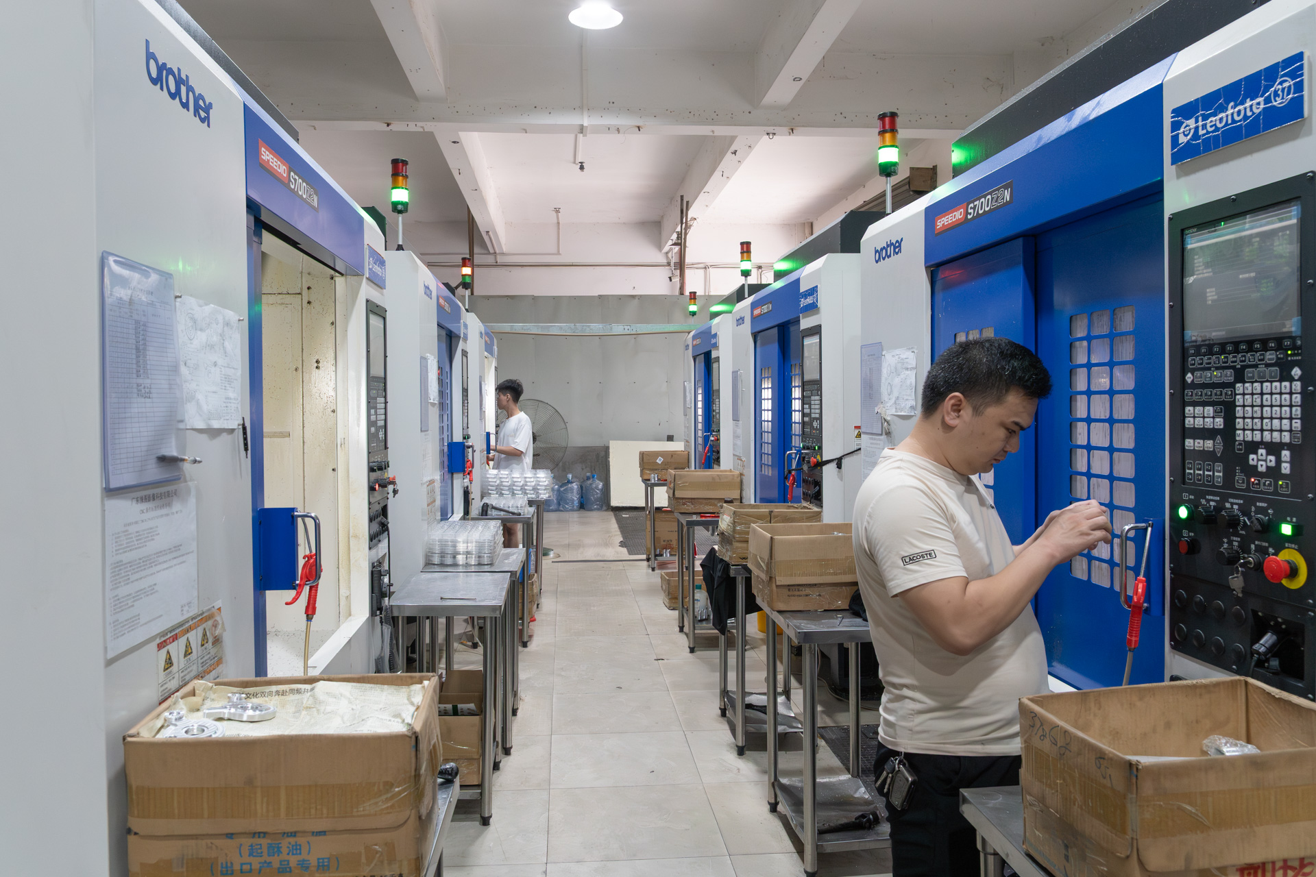 ブラザーのマシニングセンタが導入されていた