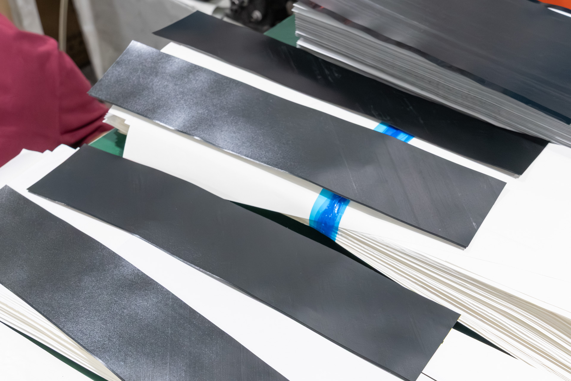 カットされたカーボンのシート