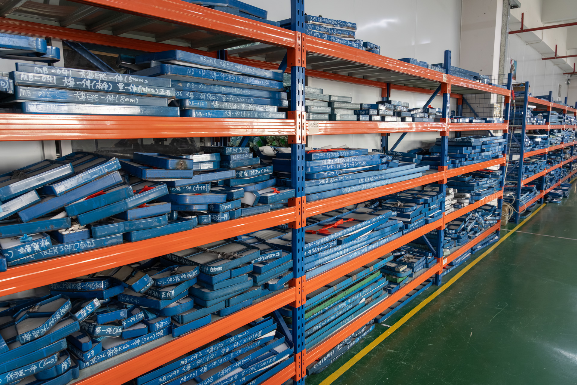 抜き型も大量にストックされている