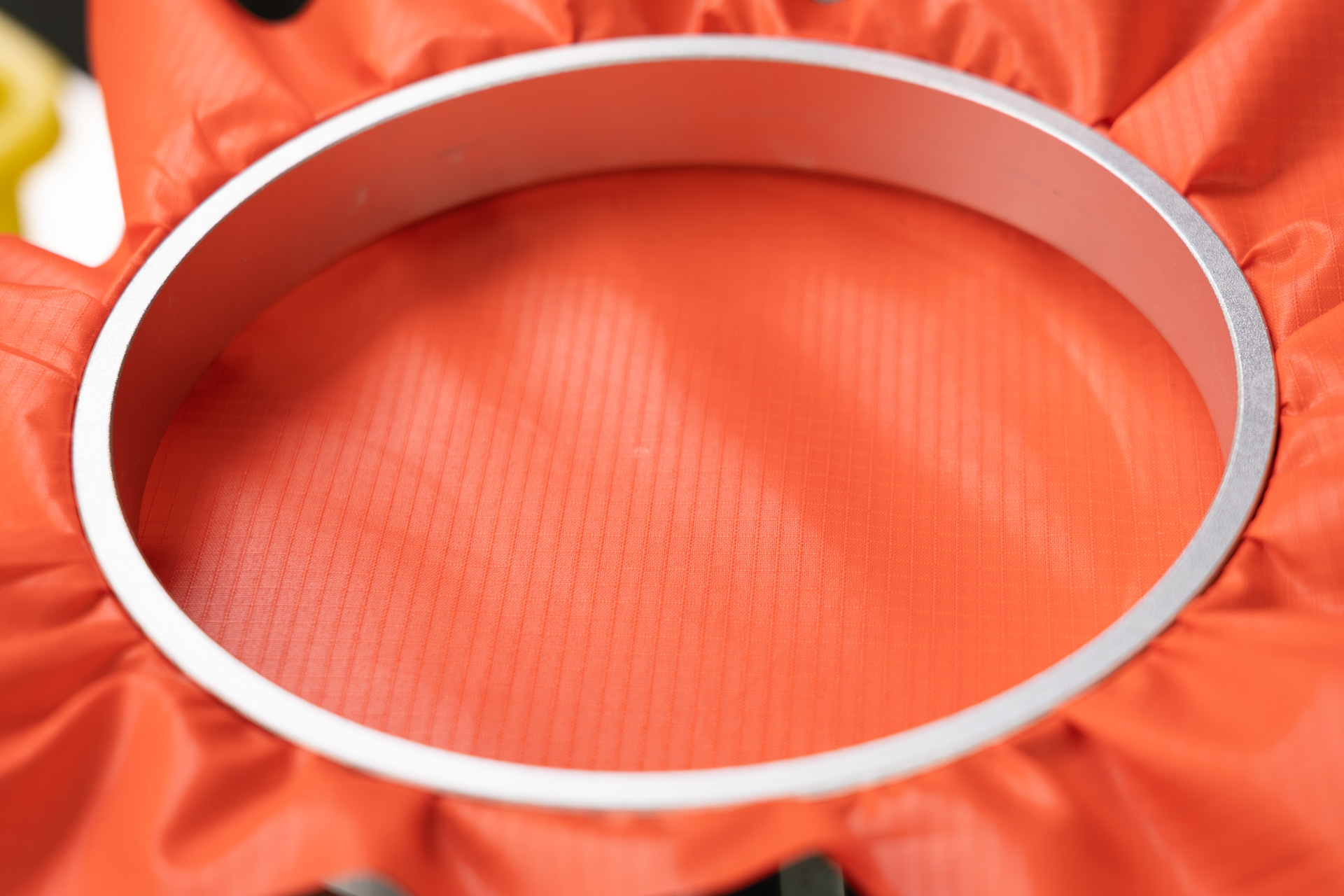 生地の裏側には全く水は浸透していなかった