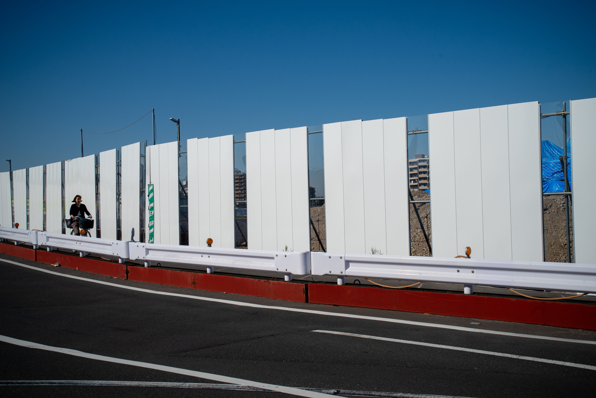 おっと思った光景に遭遇した時、いかに躊躇なく迷わずレンズを向けることができるか、そんな訓練をいまもしています。<br><span class="fnt-85">PENTAX K-1 Mark II／smc PENTAX-FA 24-90mm F3.5-4.5 AL[IF]／45mm／絞り優先AE（1/1,600秒、F10、＋0.7EV）／ISO 400</span>
