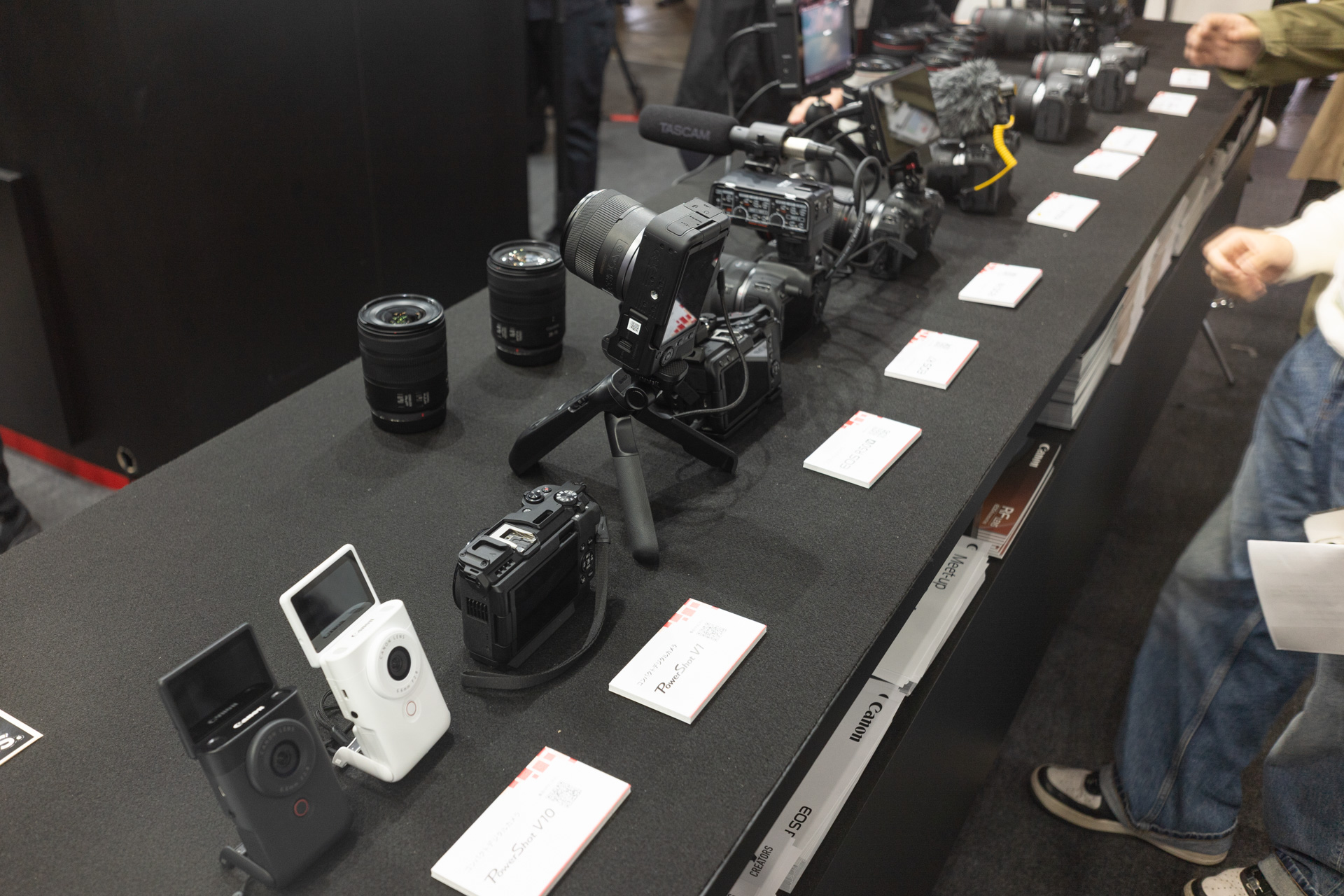 PowerShotシリーズからシネマカメラまでフルラインナップを揃えた