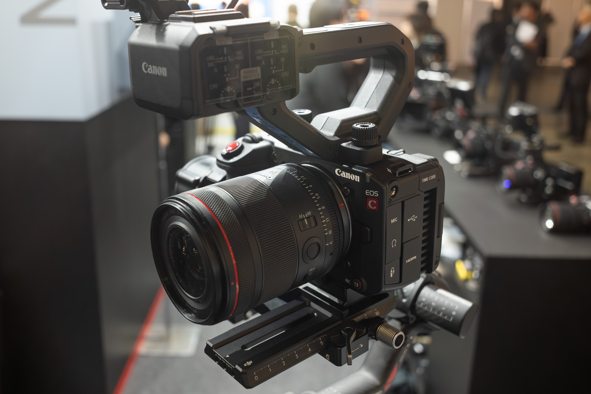 発売前のシネマカメラ「EOS C50」も体験できる